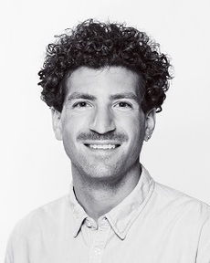 Maximilian Foto